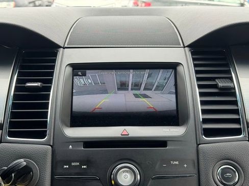 Used 2014 Ford Taurus SEL w/ Equipment Group 201A image 4