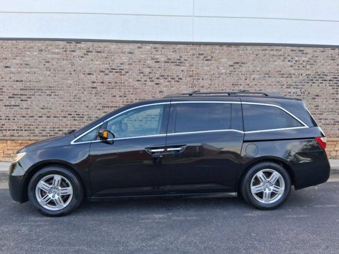 Used 2012 Honda Odyssey Touring image 2
