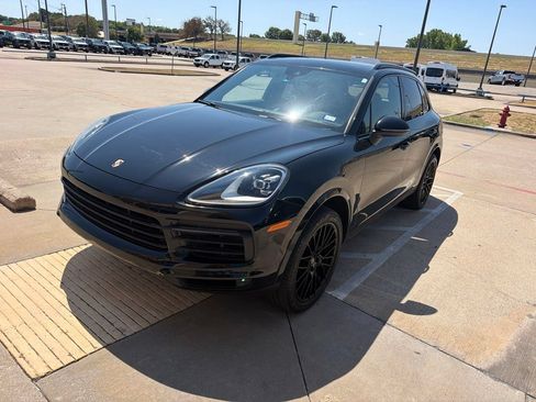 Used 2019 Porsche Cayenne AWD/4WD image 1