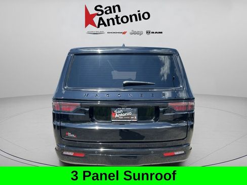 Used 2023 Jeep Wagoneer Series II AWD/4WD image 7