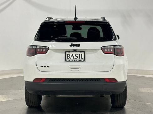 Used 2023 Jeep Compass Latitude AWD/4WD image 12