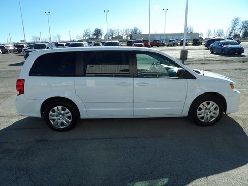 Used 2017 Dodge Grand Caravan SE w/ Power Window Group image 6
