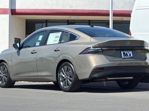New 2027 Nissan Sentra SL w/ Floor Mat Package FWD image 6