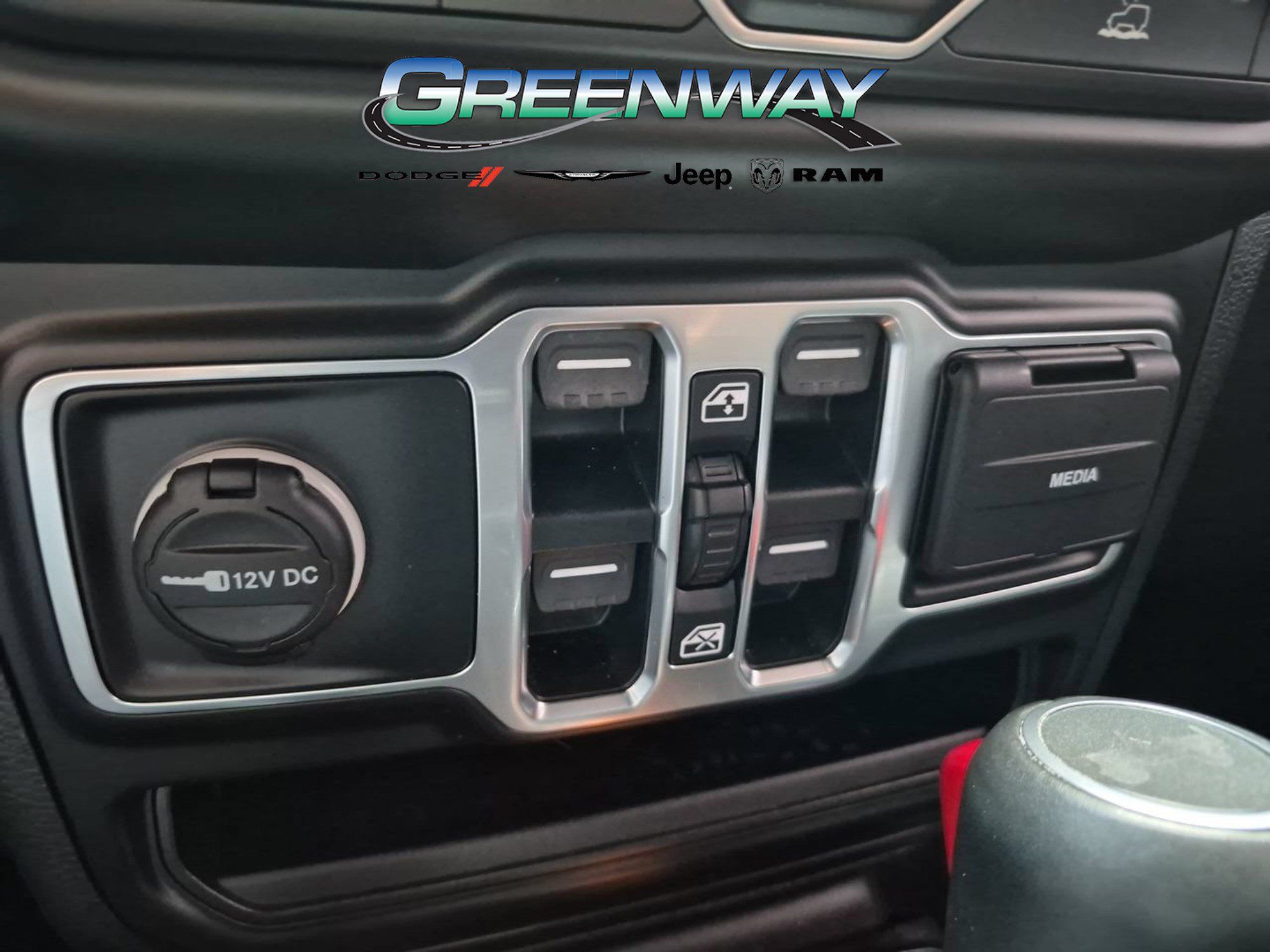 Used 2022 Jeep Wrangler Unlimited Sahara AWD/4WD image 18