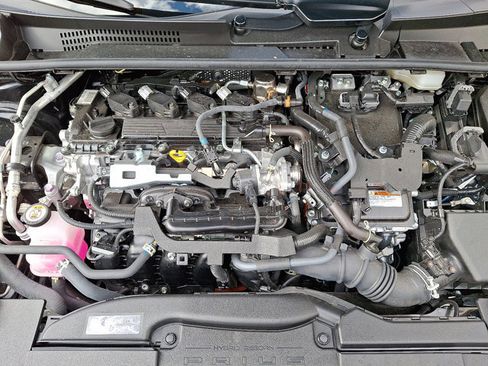 Used 2025 Toyota Prius AWD image 29