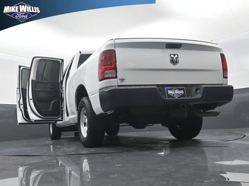 Used 2020 RAM 1500 Tradesman RWD image 30