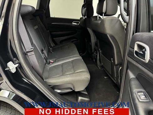 Used 2019 Jeep Grand Cherokee Laredo AWD/4WD image 17