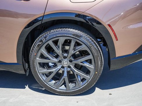 New 2025 Toyota Crown Signia Limited image 13