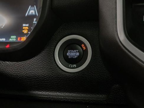 New 2026 RAM 1500 4x4 Crew Cab image 17