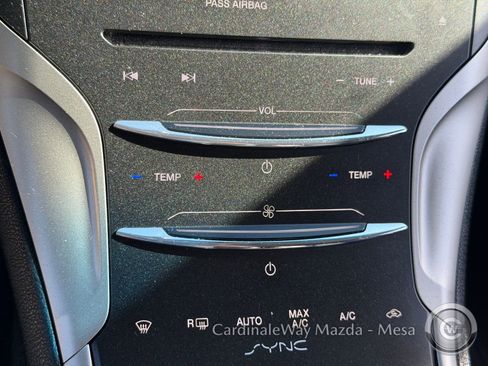 Used 2016 Lincoln MKZ image 12