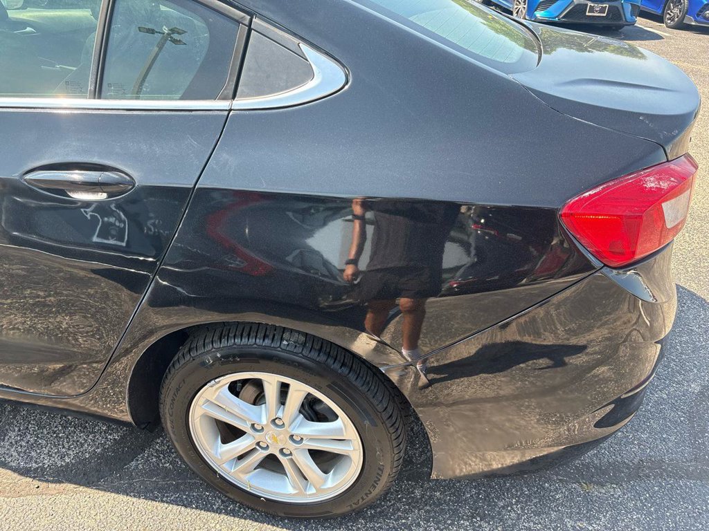 Used 2016 Chevrolet Cruze LT FWD image 13