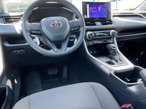 Used 2024 Toyota RAV4 LE AWD/4WD image 9