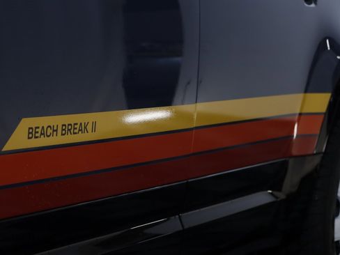 New 2025 Land Rover Defender 110 S image 4