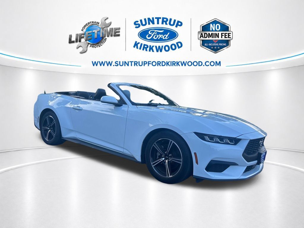 Used 2025 Ford Mustang Premium RWD image 9