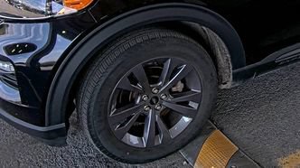 Used 2023 Ford Explorer XLT w/ Equipment Group 202A AWD/4WD image 7
