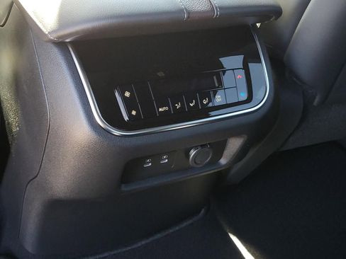 New 2026 Nissan Armada SL w/ Captain's Chari Seat Package image 18