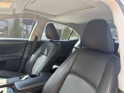 Used 2016 Lexus IS 200t RWD image 13