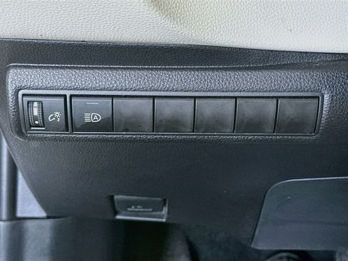 Used 2026 Toyota Corolla LE FWD image 17