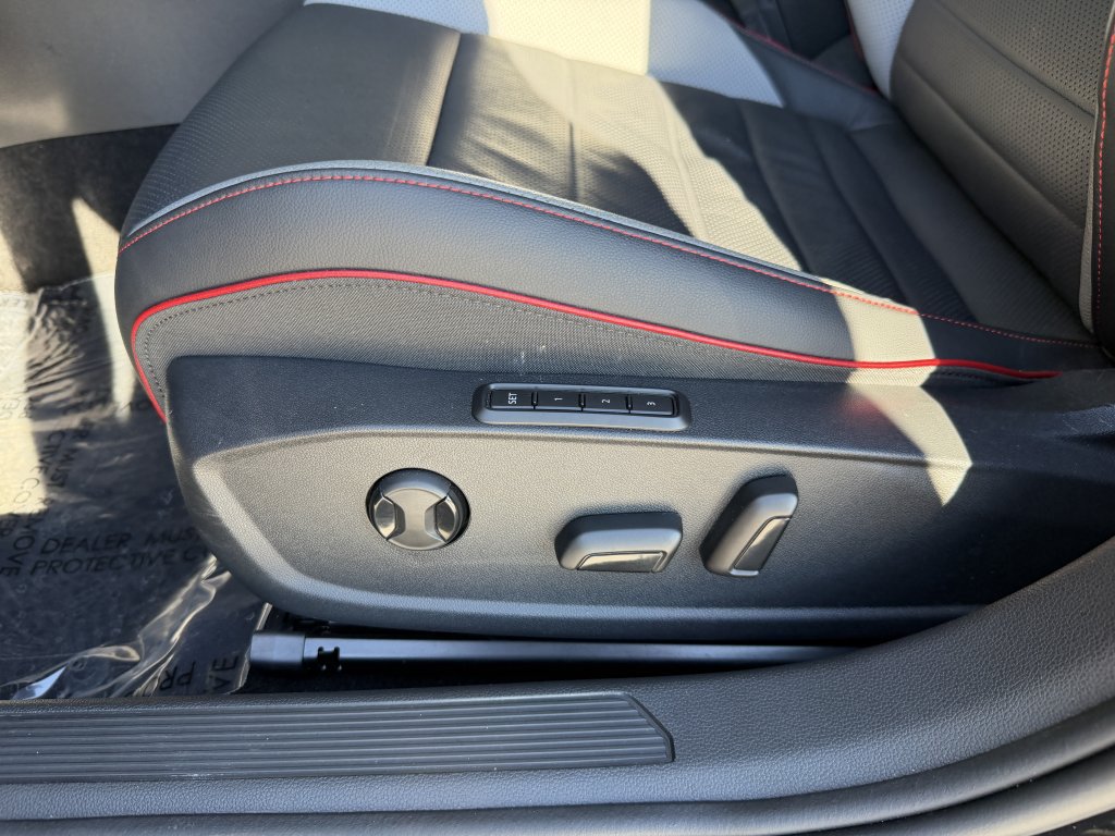 Used 2024 Volkswagen GTI SE w/ SE Leather Seats Package FWD image 33