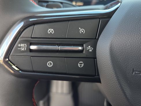 New 2026 Chevrolet Traverse RS w/ LPO, Floor Liner Package FWD image 25