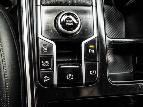 Used 2024 Kia Sorento S w/ Panoramic Sunroof Package FWD image 25