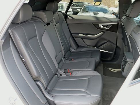 Used 2019 Audi Q8 Premium Plus AWD/4WD image 29