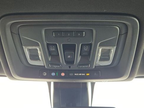 Used 2022 Chevrolet Silverado 1500 High Country image 46