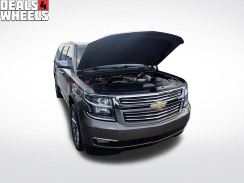 Used 2016 Chevrolet Suburban LTZ RWD image 4