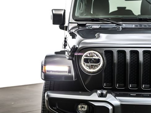 Used 2021 Jeep Wrangler Unlimited Sahara image 14