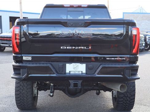 Used 2025 GMC Sierra 2500 Denali Ultimate AWD/4WD image 4