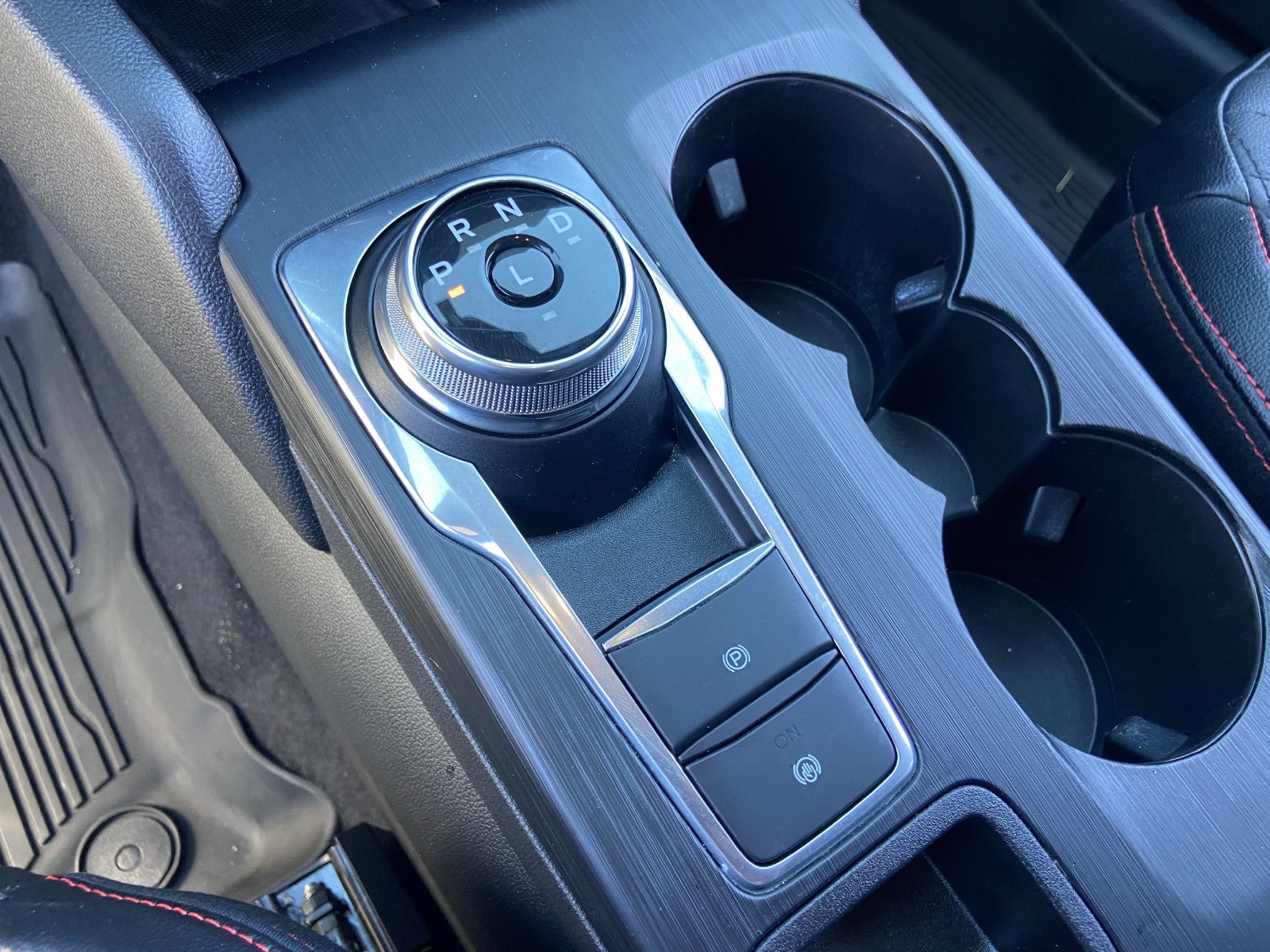 Certified 2024 Ford Escape ST-Line Elite w/ Premium Technology Package AWD/4WD image 26