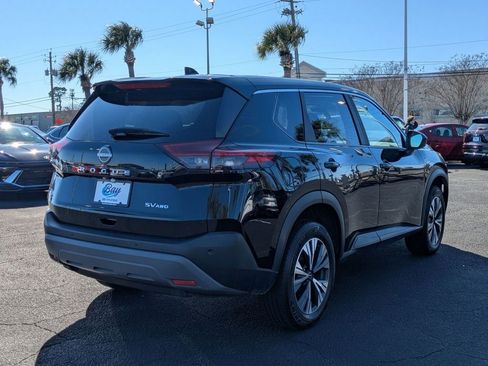 Used 2023 Nissan Rogue SV image 5