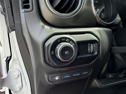 Used 2023 Jeep Wrangler Unlimited Rubicon 4xe w/ Cold Weather Group AWD/4WD image 16