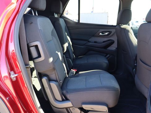Used 2023 Chevrolet Traverse LT image 14