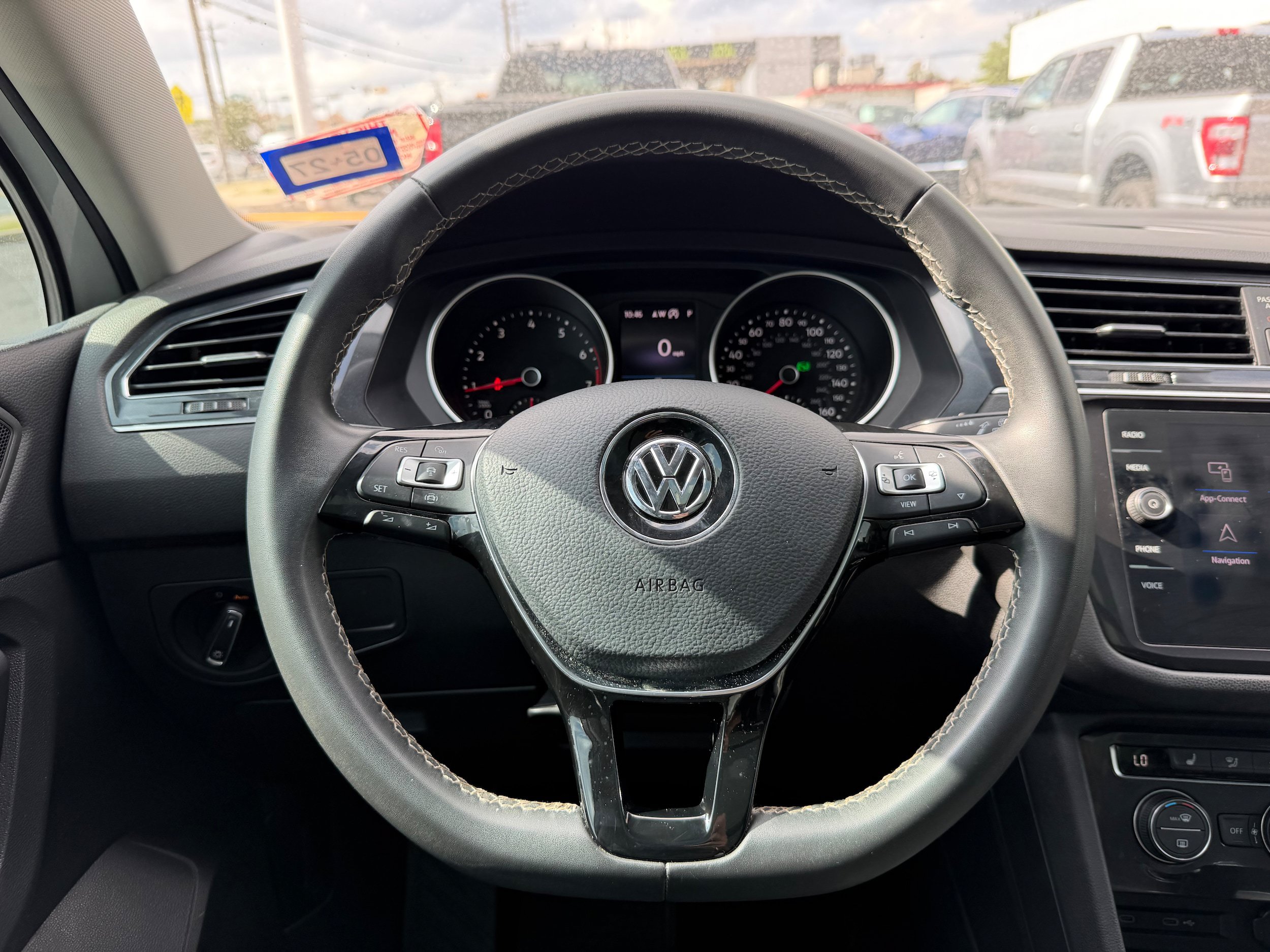 Used 2021 Volkswagen Tiguan SE FWD image 16