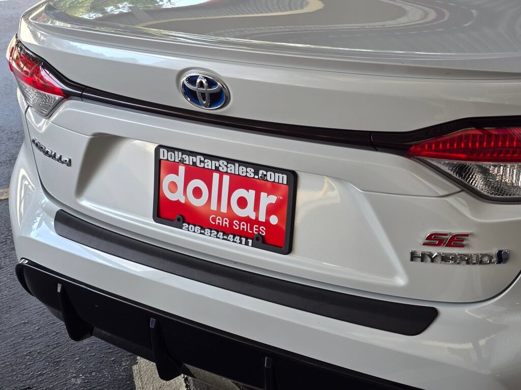 Used 2024 Toyota Corolla SE w/ SE Package FWD image 13