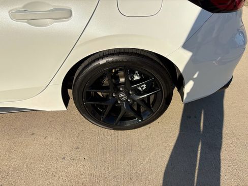Certified 2025 Honda Civic Sport image 30