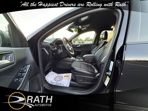 Used 2025 Ford Escape ST-Line image 12