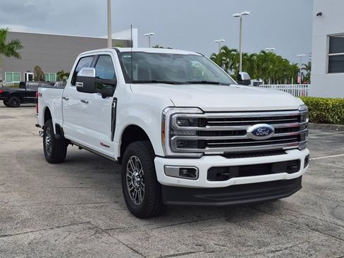 Used 2025 Ford F250 Platinum w/ Platinum Plus Package AWD/4WD image 3