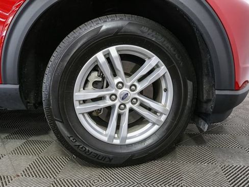 Used 2024 Ford Explorer XLT w/ Equipment Group 202A AWD/4WD image 15