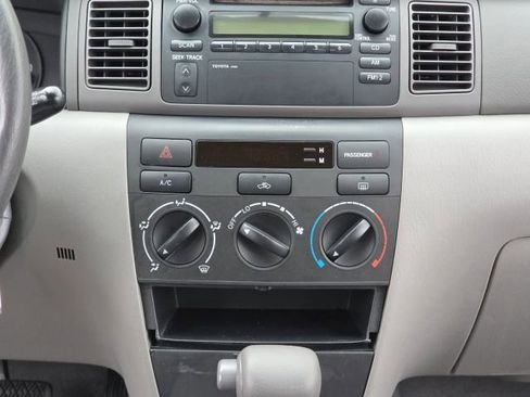Used 2004 Toyota Corolla CE image 19
