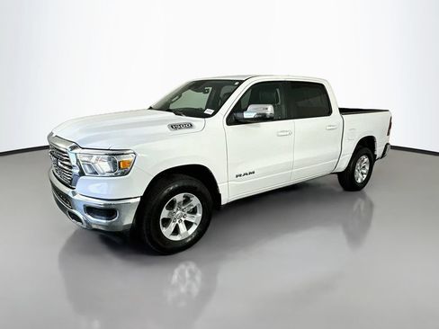 Used 2024 RAM 1500 Laramie AWD/4WD image 3