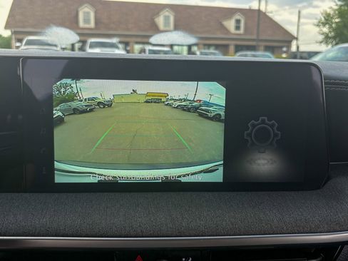 Used 2025 Nissan Kicks SV AWD/4WD image 8