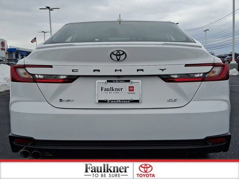 Certified 2025 Toyota Camry SE image 5