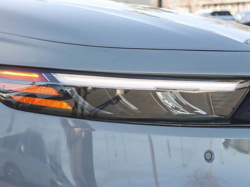 Used 2023 Honda Accord Touring image 7