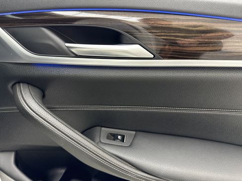 Used 2019 BMW 530i w/ Convenience Package RWD image 46