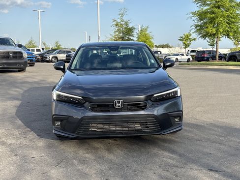 Used 2024 Honda Civic Touring image 3