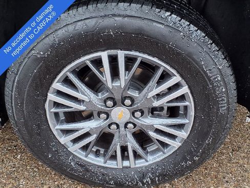 Used 2025 Chevrolet Traverse LT image 10