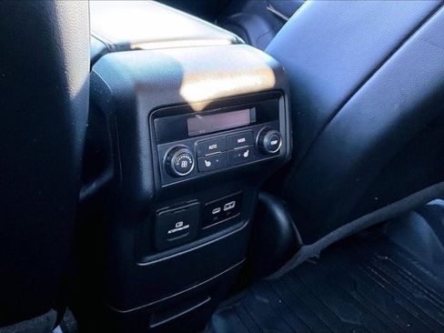 Used 2022 GMC Acadia AT4 w/ Technology Package image 10