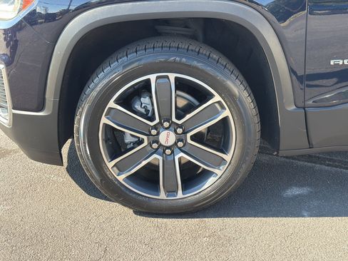 Used 2021 GMC Acadia SLT w/ Technology Package FWD image 32